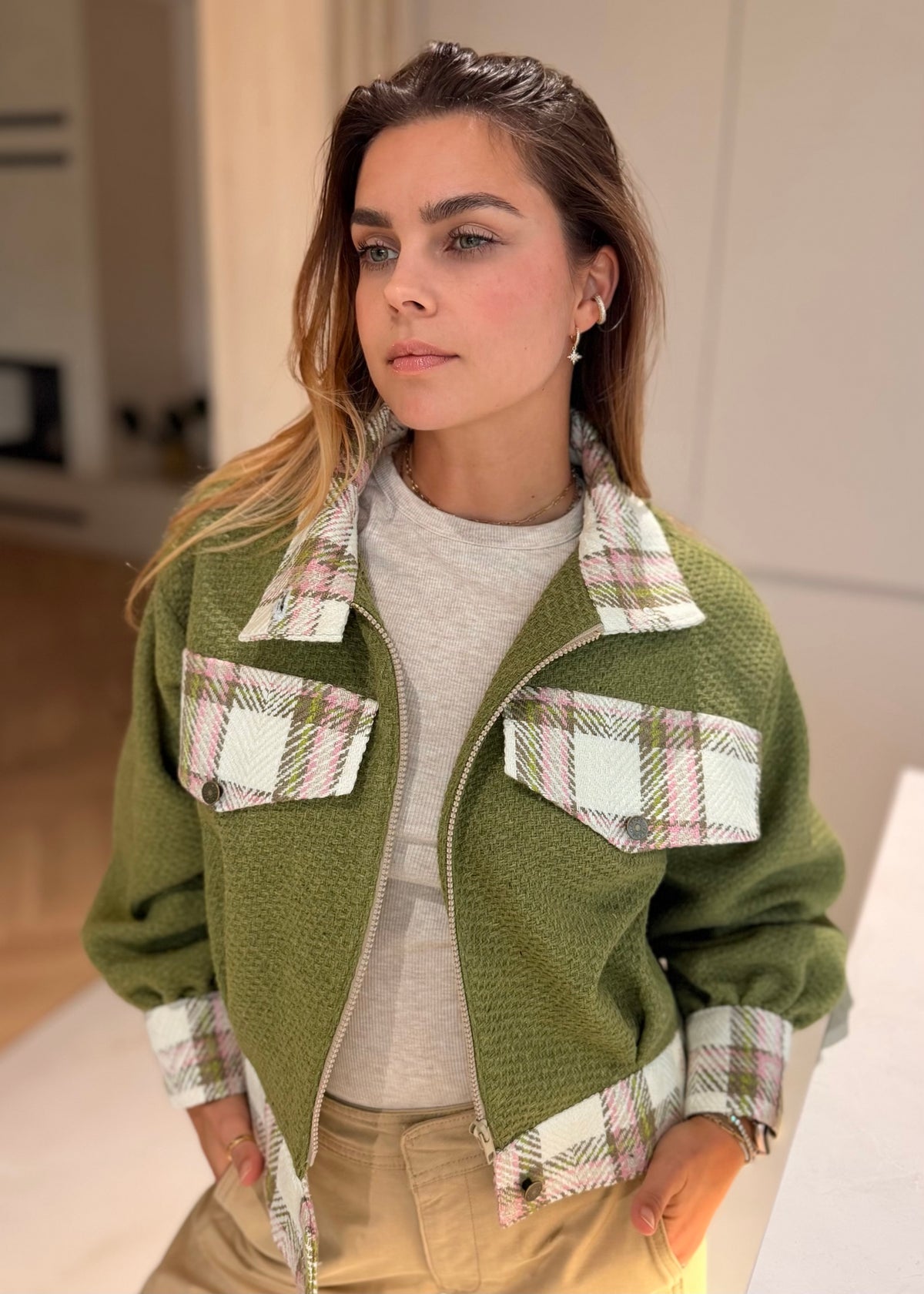 Skladom - Khaki Karo Jacket krátka