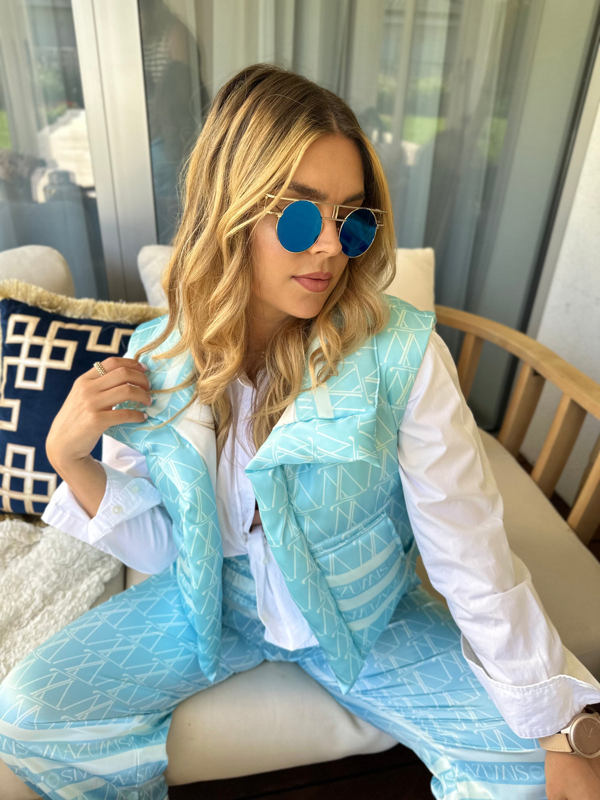 Na mieru- Vest satin blue