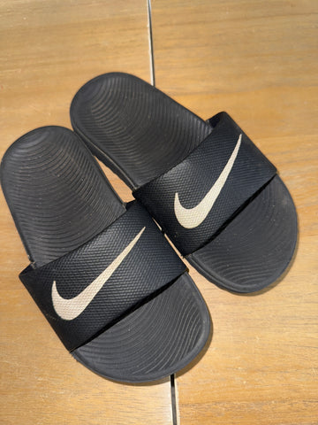 Nike šlapky 27/28