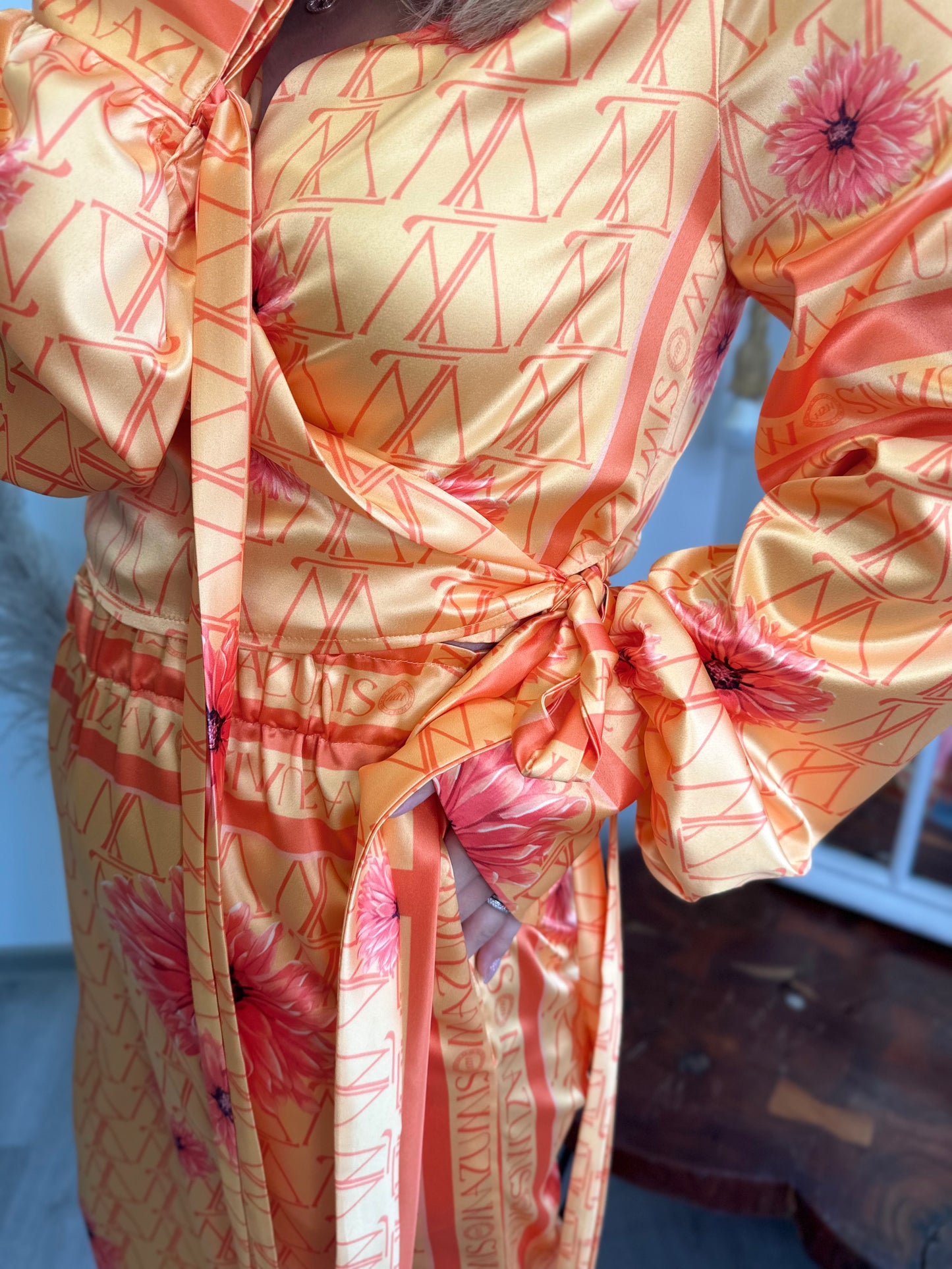 Atypical Shirt satin Light Orange